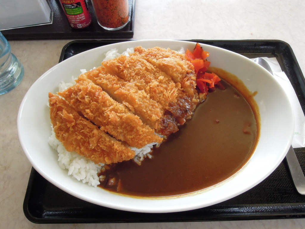 熱々揚げたてカツカレー