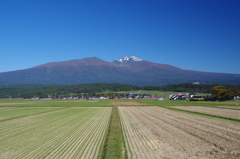 鳥海山初冠雪