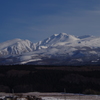 青空と雪の鳥海山-2