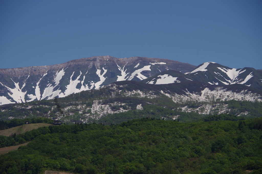 田麦俣からの月山-2