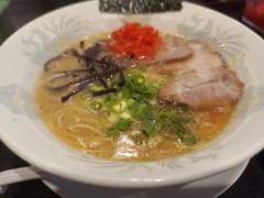 豚骨ラーメン