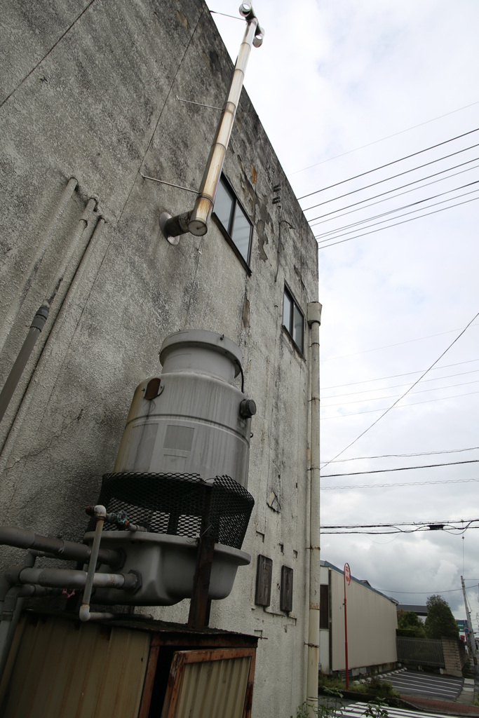 謎の機械と煙突