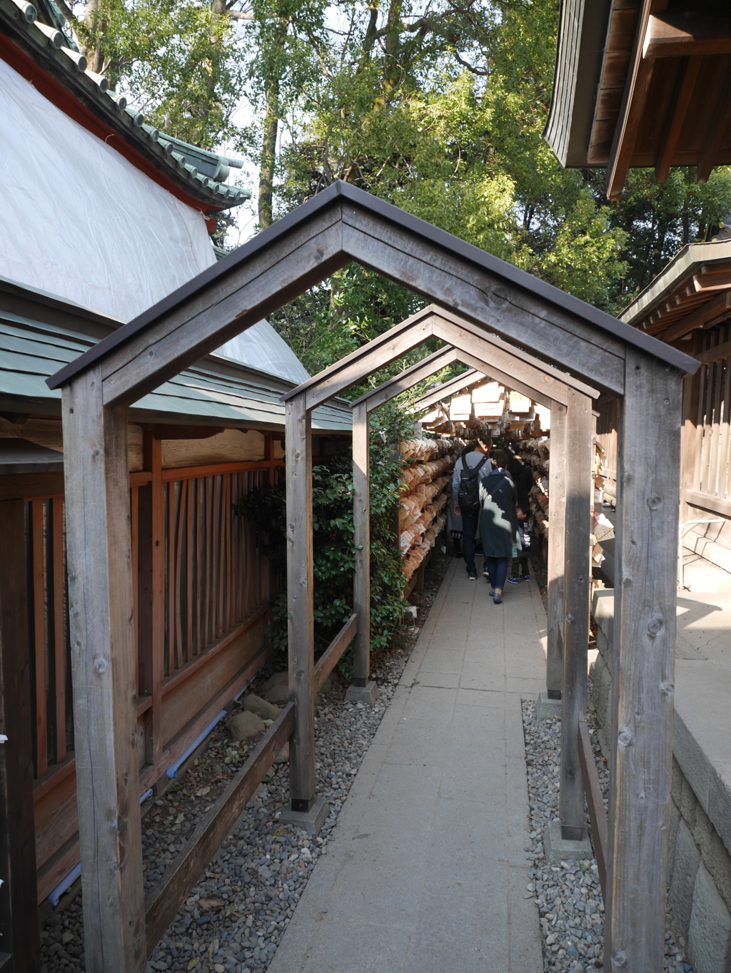 絵馬のトンネル