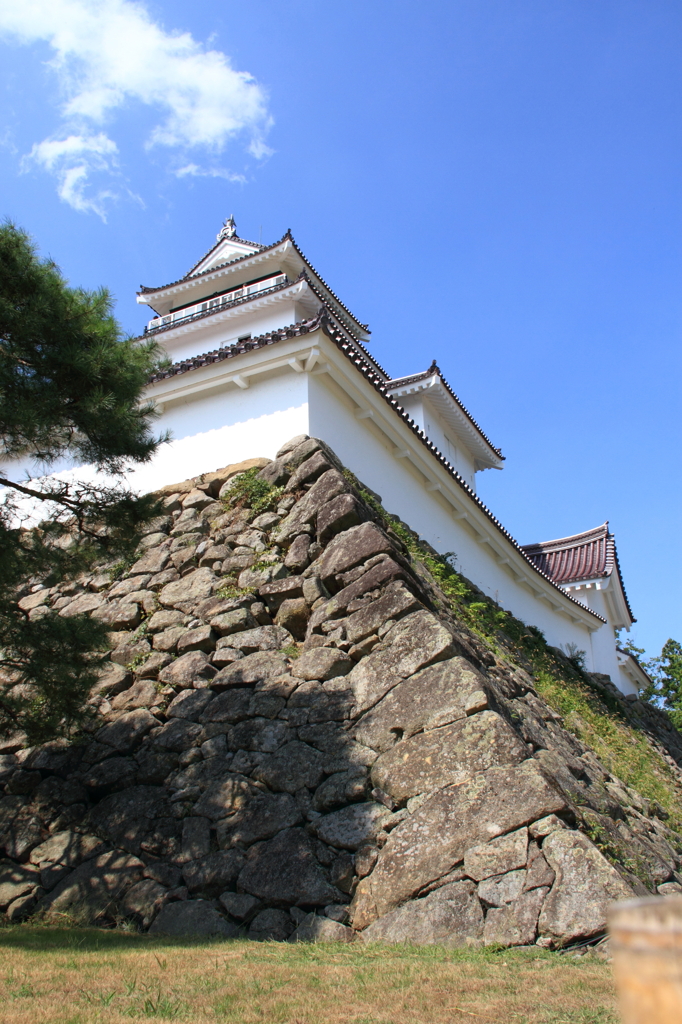 鶴ヶ城　外から