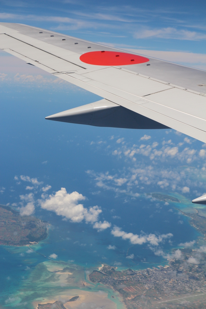 飛行機から望む宮古島
