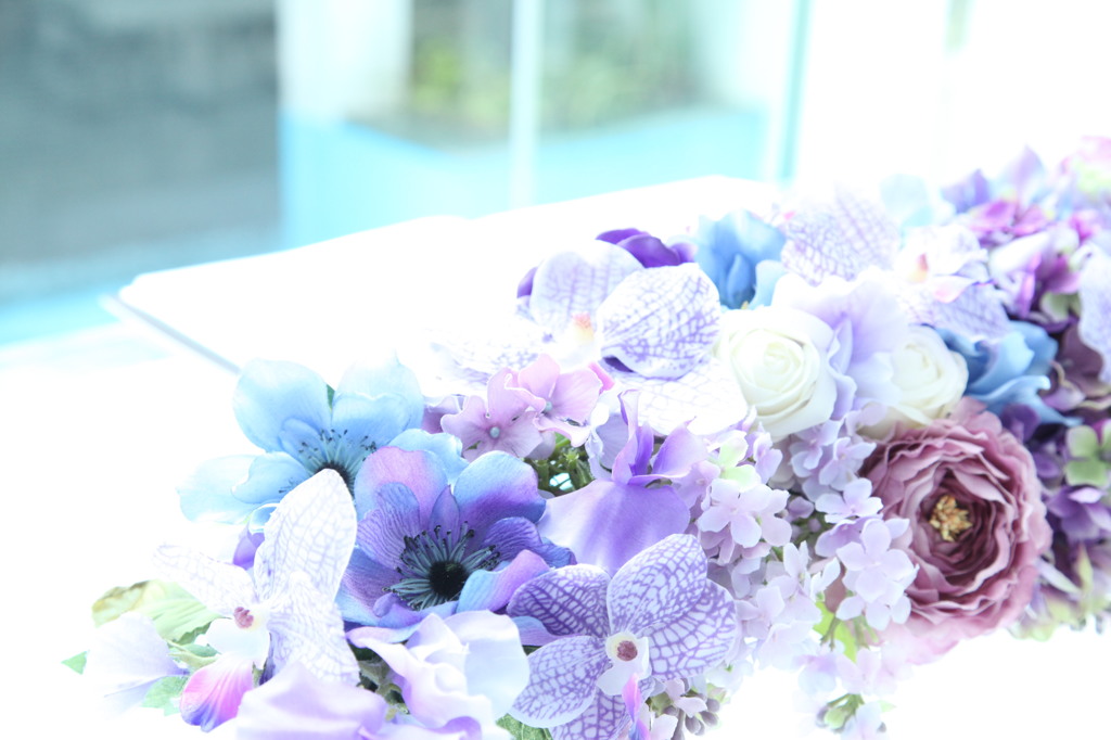 聖書を飾る花