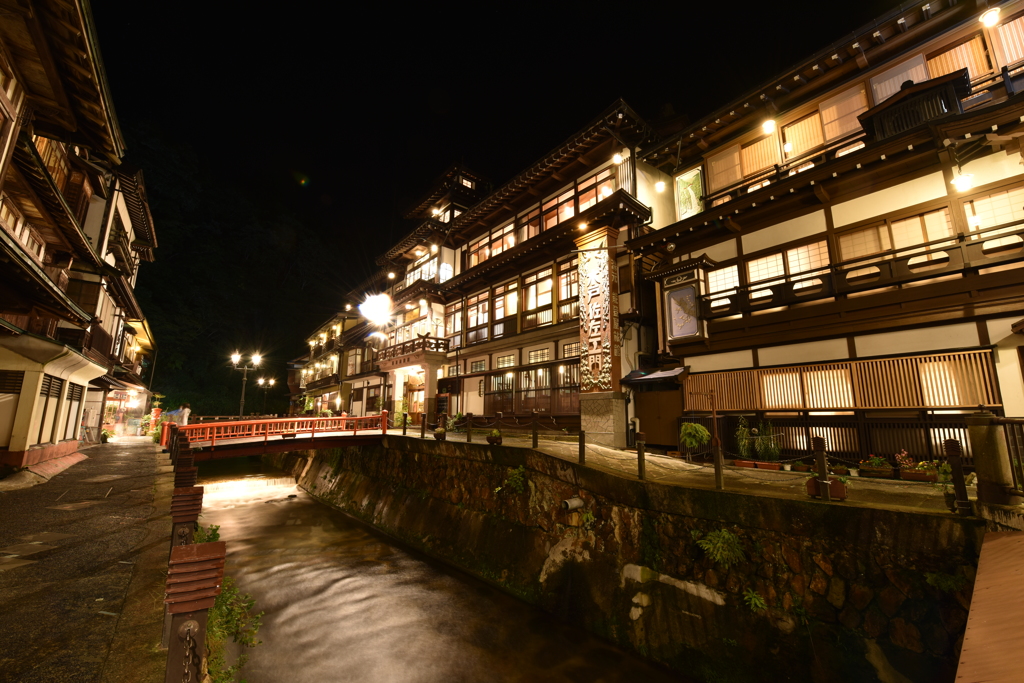 山形県尾花沢市　銀山温泉