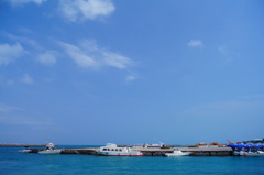 青い空と、青い海