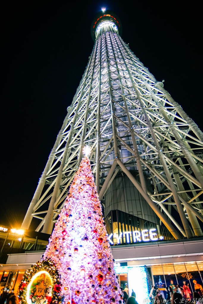 クリスマスソングの流れる