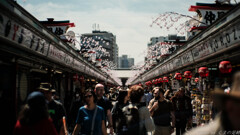 Walking through Nakamise