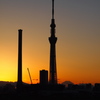 夕暮れて