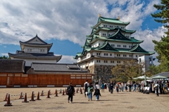 名古屋城を見物