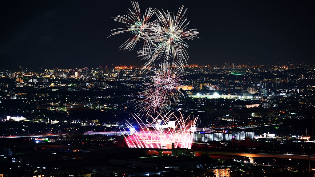 夜景に咲く夏の華　猪名川花火大会2016