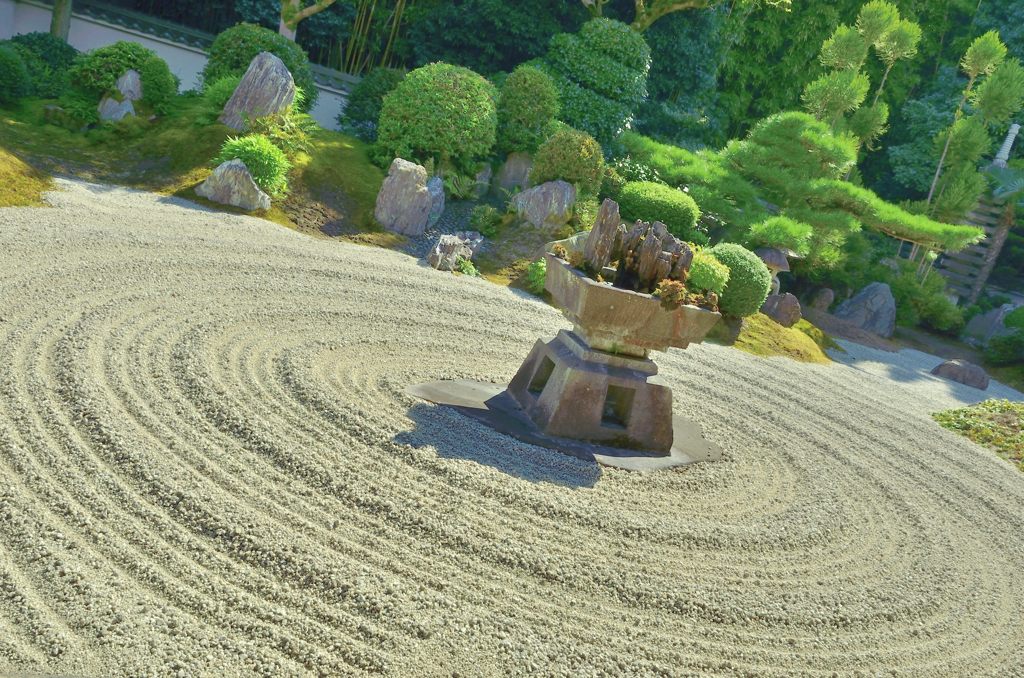 霊雲院（九山八海の庭）（雪の庭）