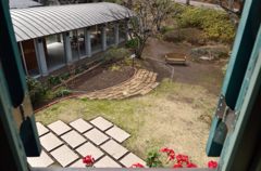 ブラフ18番館、窓から