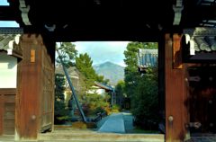 天寧寺の額縁門