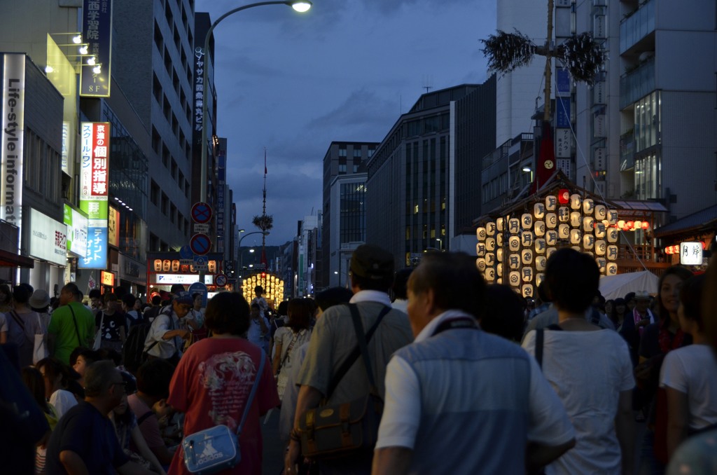 四条通りの月鉾、函谷鉾