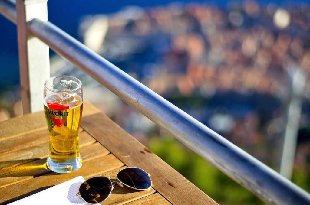 ビールとサングラス