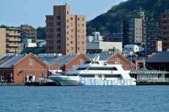 金森倉庫と遊覧船