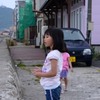 遠くを見つめて