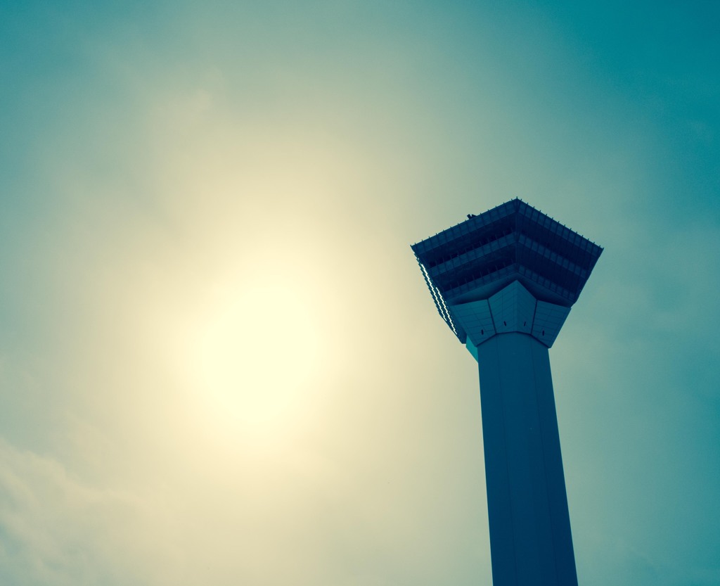 太陽と塔