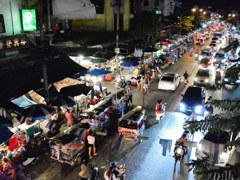 Night of Pracha Songkhro Rd. 