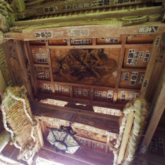 Ceiling of temple gate 