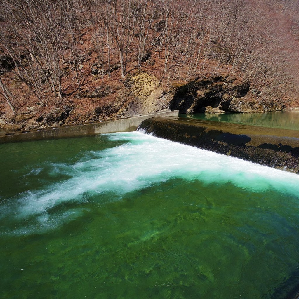 Weir in early spring 