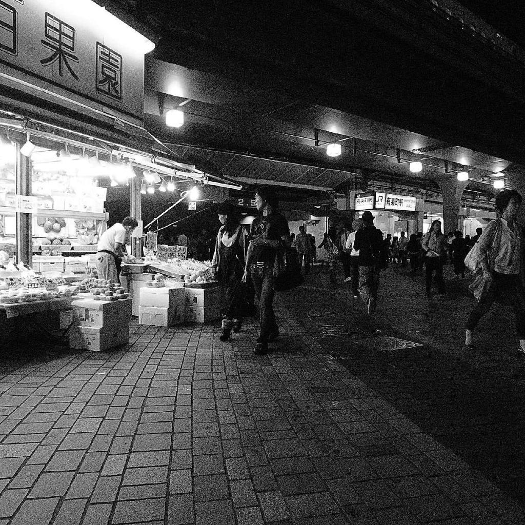 Night of Yurakucho (有楽町)