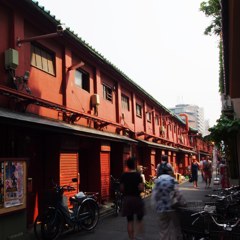 Back alley of NAKAMISE-dori