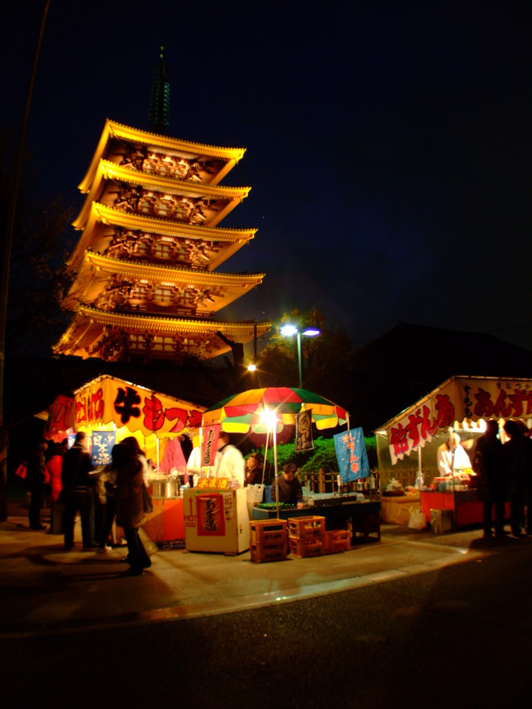浅草の夜の景色