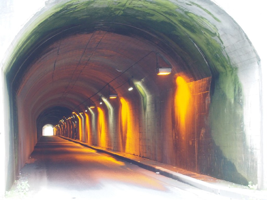 Tunnel connecting RYOZEN and MARUMORI