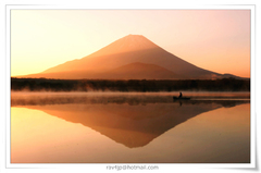 朝焼けの富士山