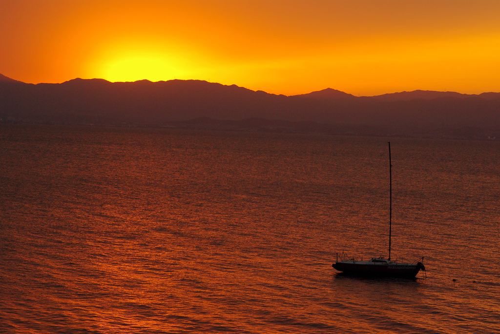 湖の夕べ