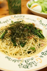 ほうれん草とベーコンのパスタ