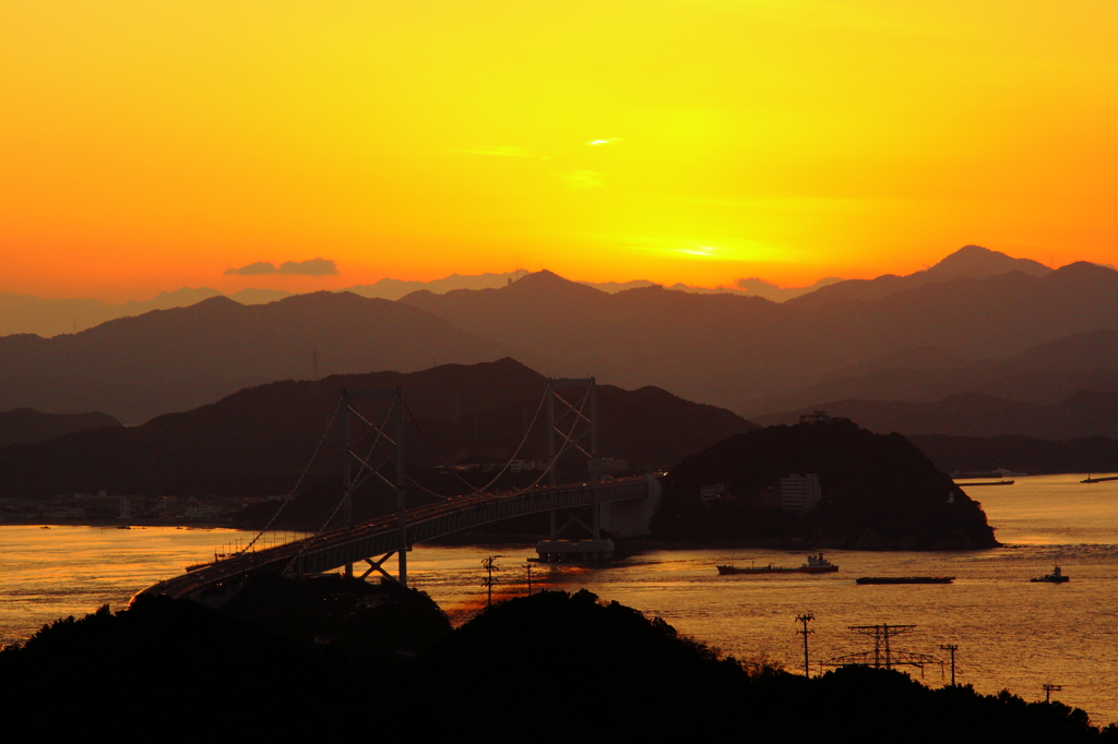 鳴門海峡の夕暮れ