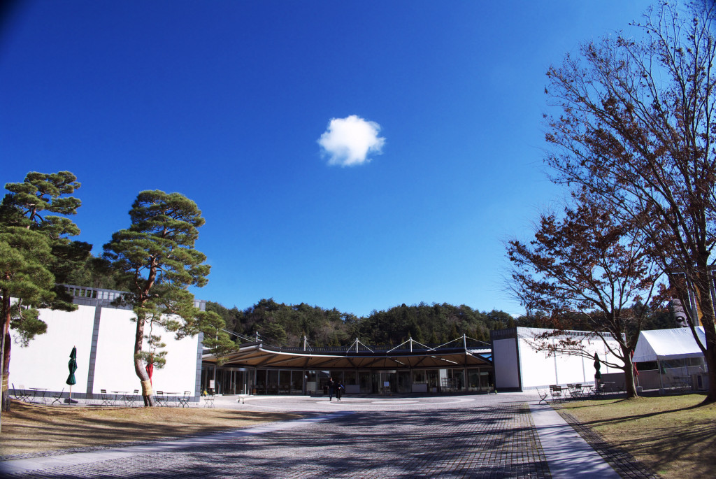 雲ひとつ