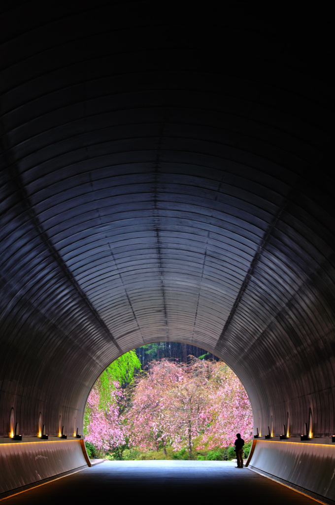 トンネルの番人
