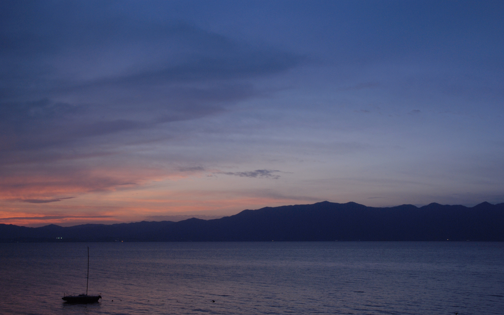 夕暮れと夜の狭間