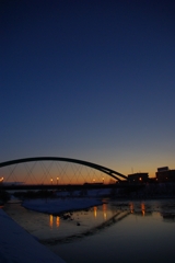 夜から朝への橋