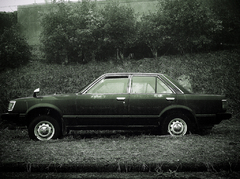 monochrome-car