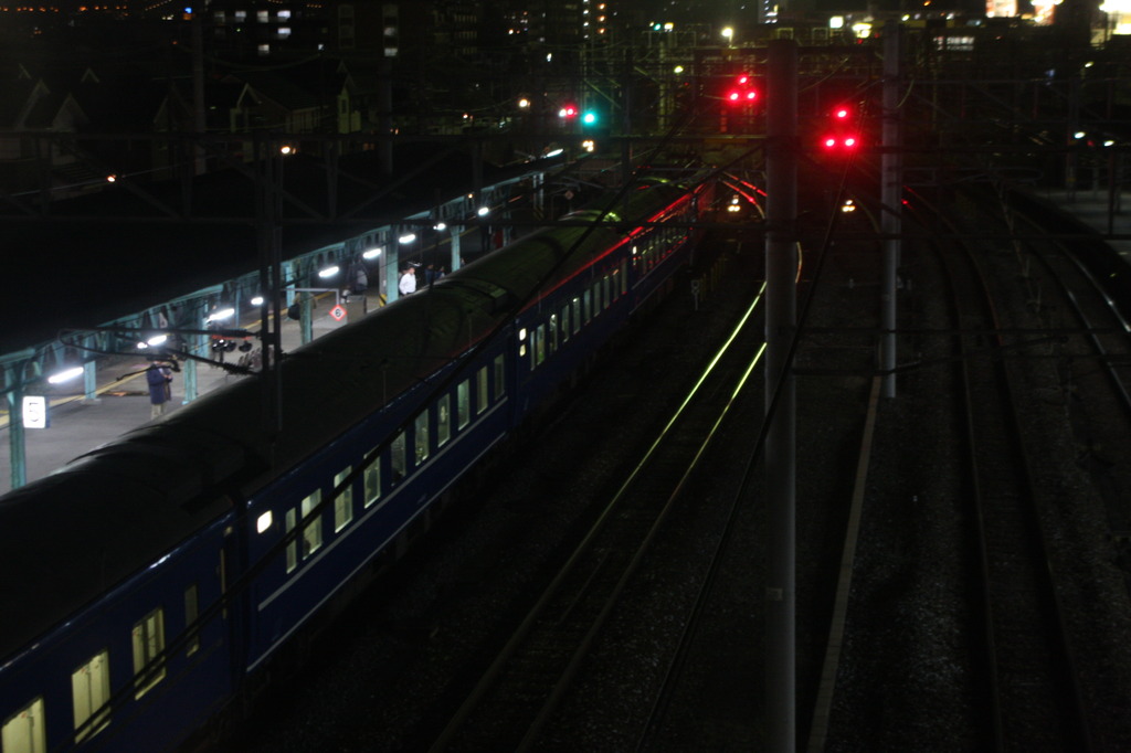 門司駅で出発を待つ