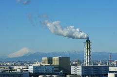 発電所と富士山