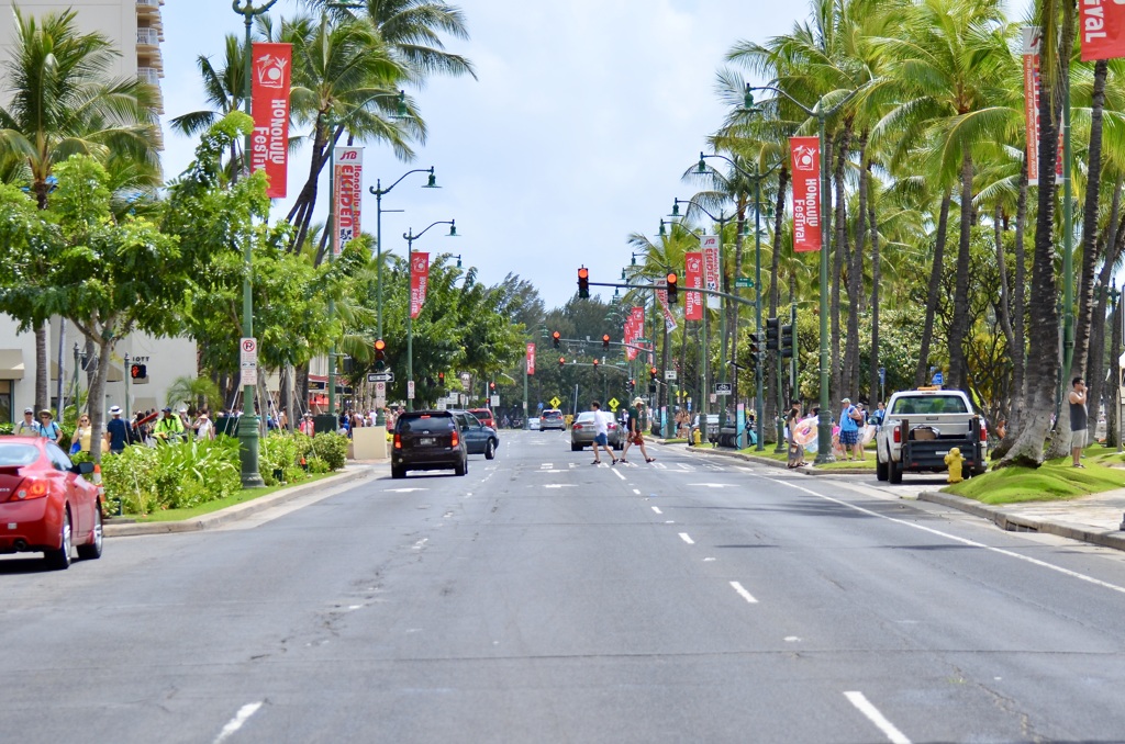 Kalakaua Ave