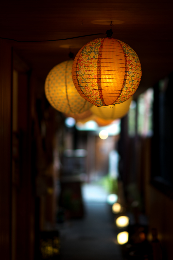 ちょうちんのある路地