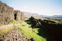 地球の割れ目ギャウ（アイスランド）