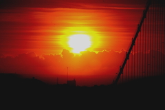 夕日と吊り橋