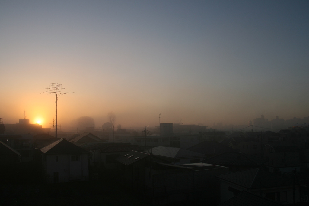 オレンジ色の夜明け