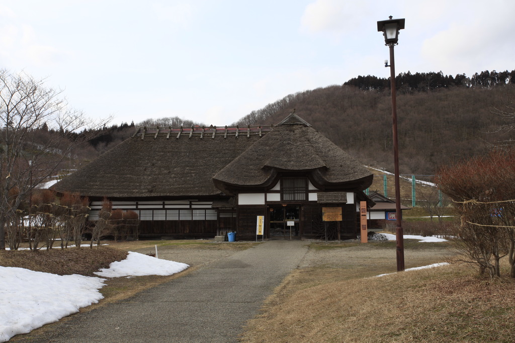 かやぶき屋根