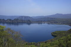 春の十和田湖